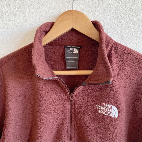 The North Face Men's Half Zip Fleece Pullover - Picture 4 of 6